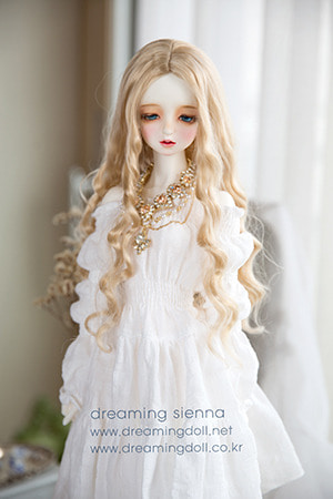 DOLKNAGOYA's tweet photo. 本日最終日◎閉店セール全品30％Off開催中◎
【DREAMING DOLL】60cmGirl/elvaサイズのお洋服販売中です。
こちらはワンピースのみの商品です。
*画像着用のアクセサリー等は付属されません。
価格◎￥5,650→(30%Off)￥3,950 https://t.co/ba4VBppwx7