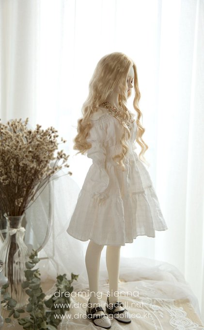 DOLKNAGOYA's tweet photo. 本日最終日◎閉店セール全品30％Off開催中◎
【DREAMING DOLL】60cmGirl/elvaサイズのお洋服販売中です。
こちらはワンピースのみの商品です。
*画像着用のアクセサリー等は付属されません。
価格◎￥5,650→(30%Off)￥3,950 https://t.co/ba4VBppwx7