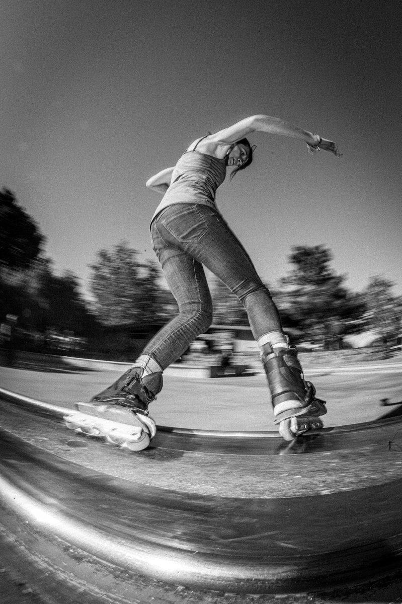 xrossfader's tweet photo. I don’t know if you know but I also take shots of my local Skaters when I’m taking a break from skating myself. #canon5d #5dmkii #bladers #bladies https://t.co/W19eAgA9vo