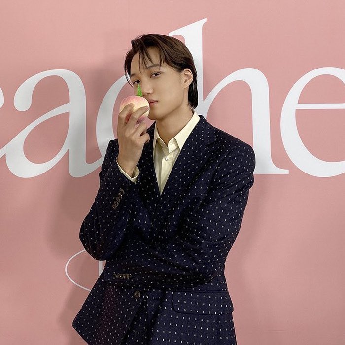 KAI DANCE 🍑 tweet media