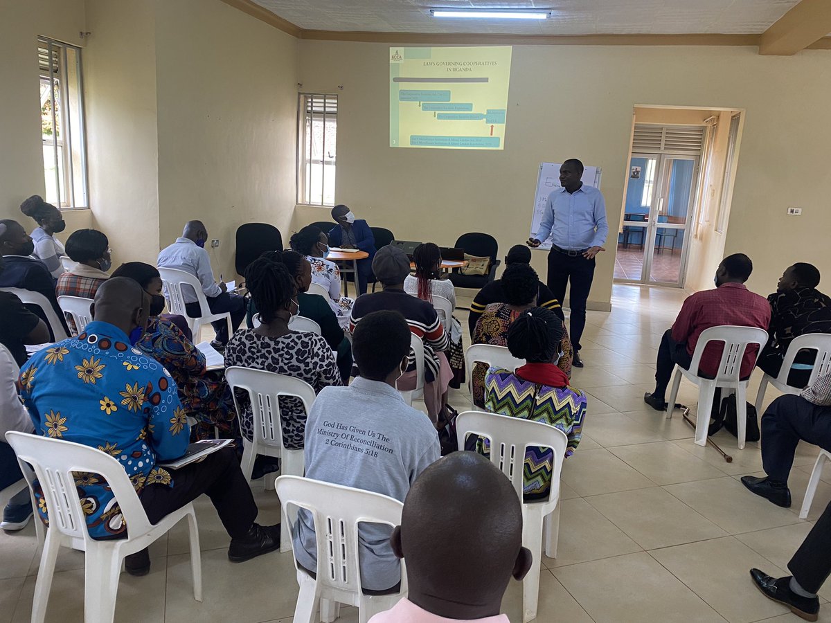 AH_mugerwa's tweet photo. At Kabalagala Youth Centre on a workshop for capacity building of Makindye natives under Emyooga SACCO’s as the Minister Gender community services ad production Makindye I encouraged them to value the tax payers Makindye money for they have to pay back #ServiceAndAccountability https://t.co/xoPXLIvBEQ