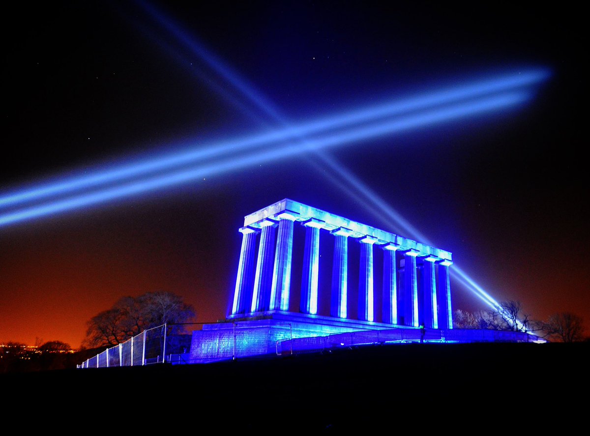 belperbarlow's tweet photo. Happy St Andrew’s Day! 🏴󠁧󠁢󠁳󠁣󠁴󠁿 :: #standrewsday #caltonhill #edinburgh #saltire #Scotland https://t.co/ccl4NBHruf
