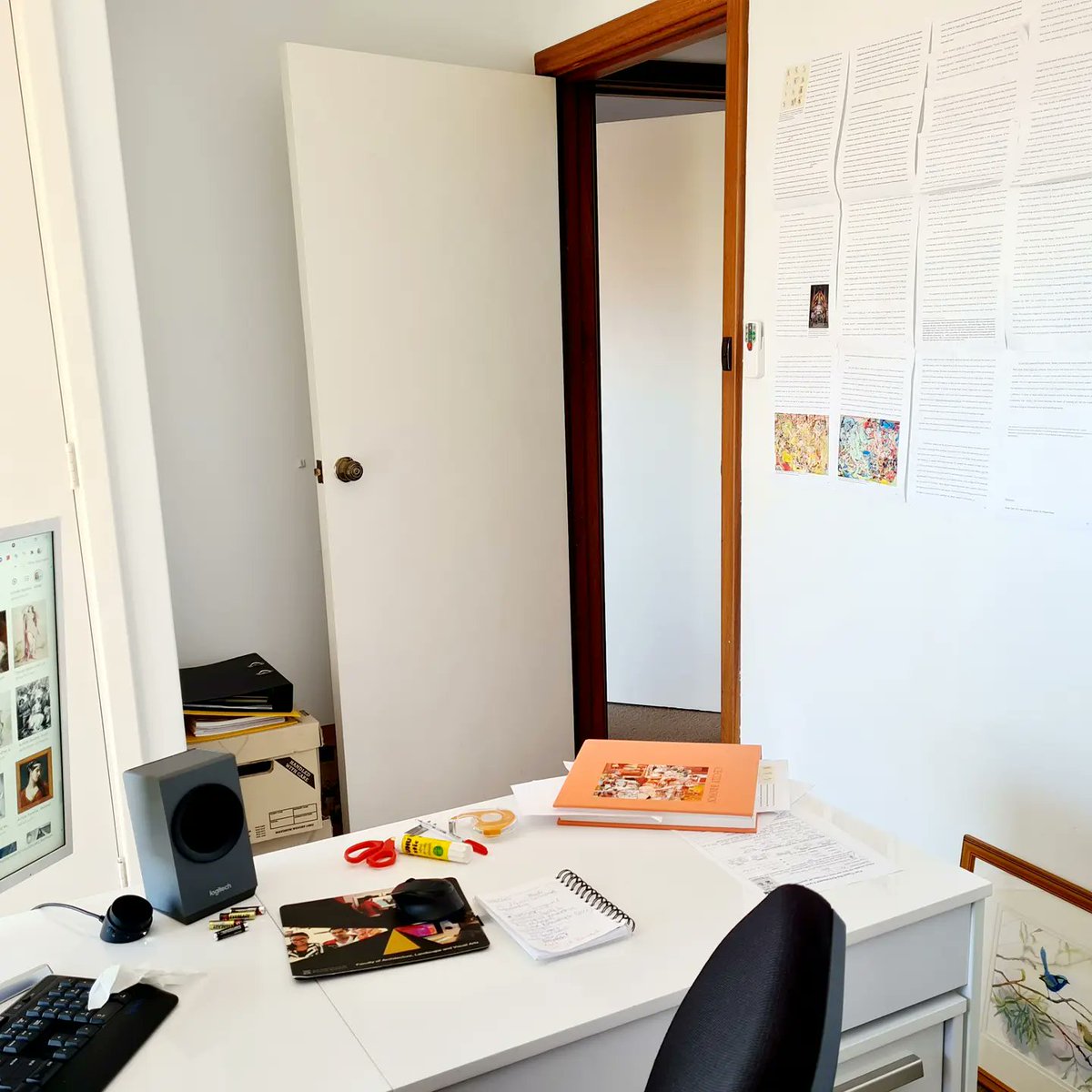 ainsliegatt's tweet photo. Today's writing process. Working from home. Trying to rework my chapter. Reordering my thoughts.

#PhD #writingaboutart #fineart #uwa #uwaphd #uwaschoolofdesign #uwafinearts #CecilyBrown #phdsupervisorschallenge https://t.co/9MyQTauCVb