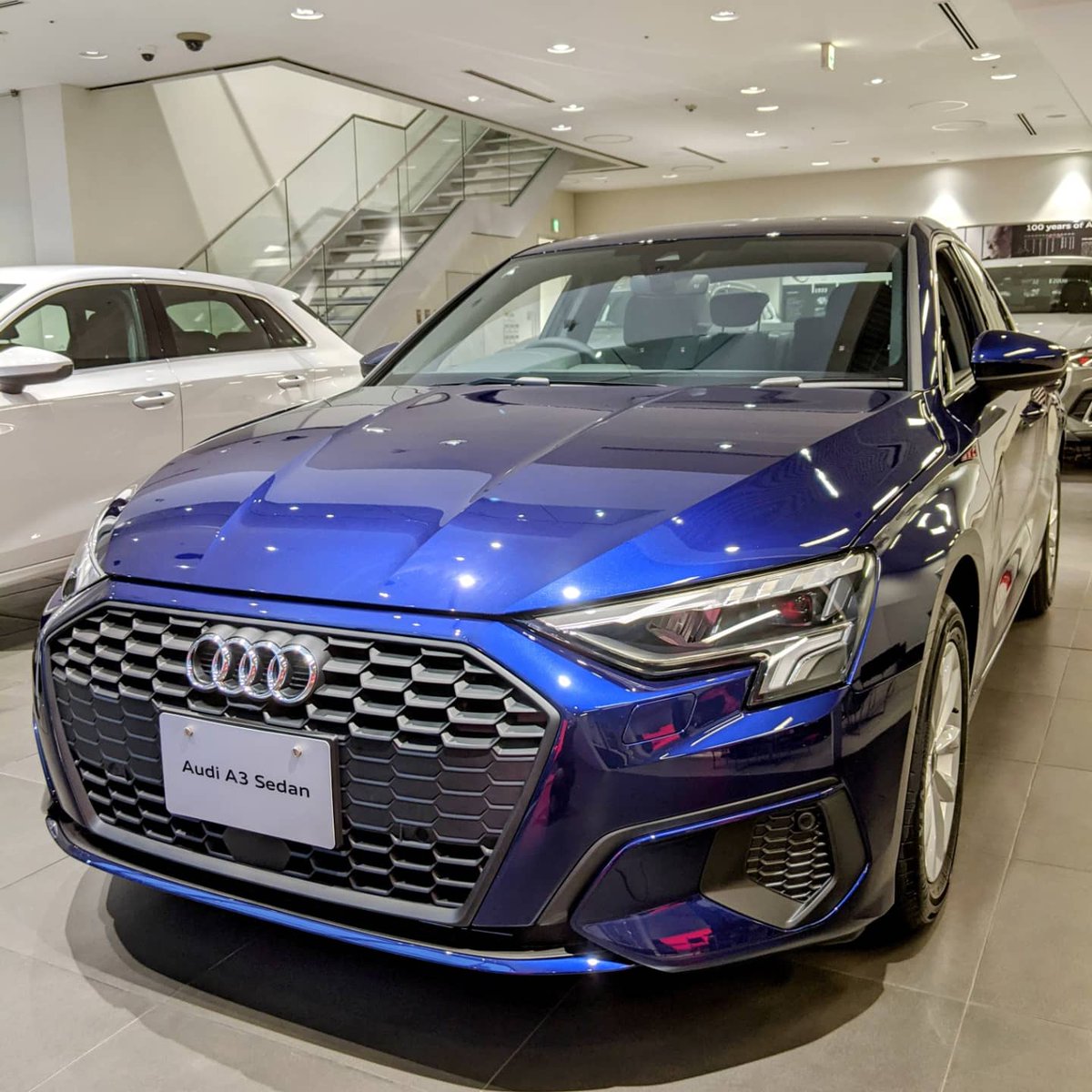 展示車のご紹介 / ◼️Audi A3 Sedan ・ボディカラー 【 ナバーラ