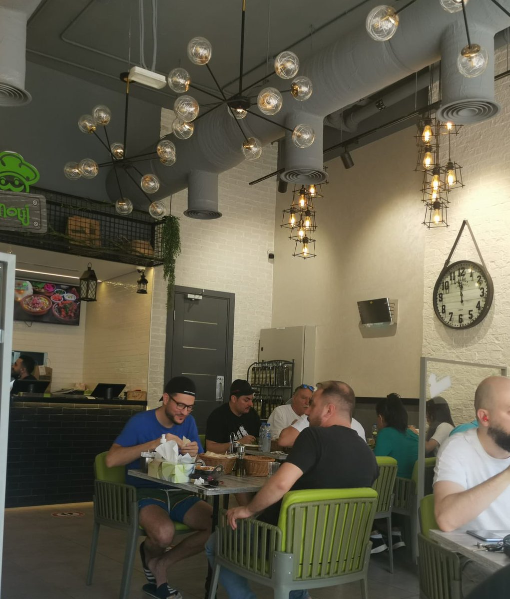 Baba Ghanouj Al Barsha for an amazing spread of #Levantine food ♥️ No matter what people say about #Dubai , it is the best place in the world food! So many nationalities and so many authentic restaurants!