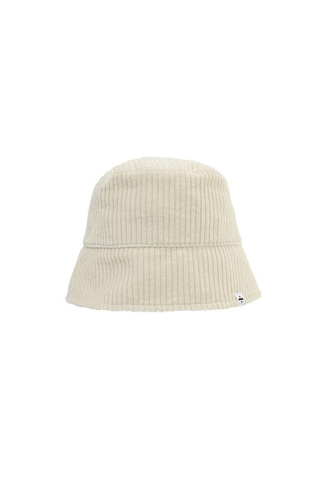KYRSYJ's tweet photo. 211130 Krystal wearing BLANC &amp; ECLARE bucket hat ‘STELLA’ (Sold Out) 

https://t.co/0lwgLEOimc

#KrystalJung #JessicaJung https://t.co/46EmLP0OOG