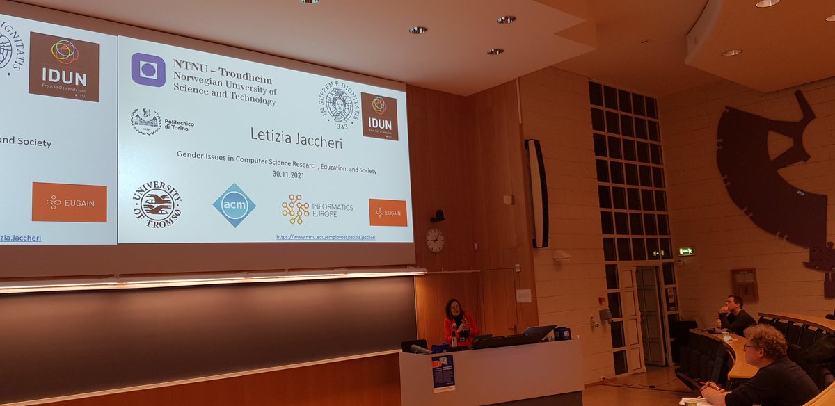 IDUN_phdtoprof's tweet photo. Diversity and gender balance in computer science is in all our hands to embrace it and move forward @letiziajaccheri #WomenInSTEM #womeninICT @NTNU #NIKT2021 https://t.co/8MhQmdpcY9