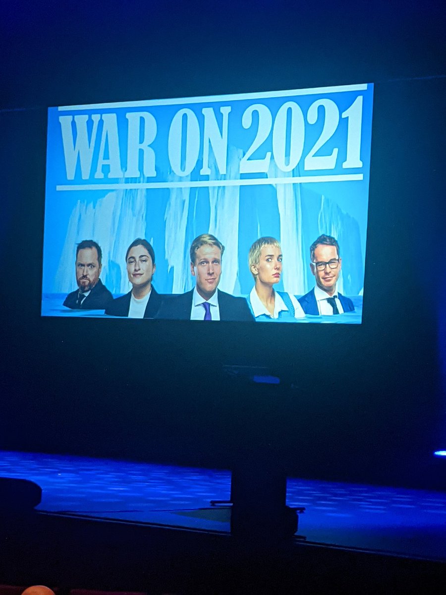 jindy56's tweet photo. A night out with Mark Humphries at the Canberra Theatre, it's been too long. #kenbehren https://t.co/6DkMzeXSNr