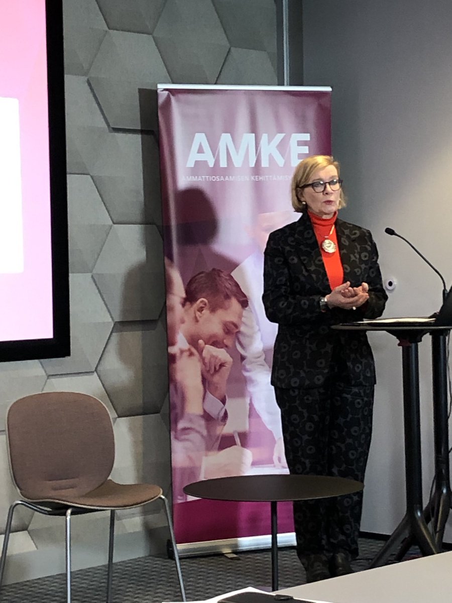 OutiKallioinen's tweet photo. ⁦@paularisikko⁩ avaa seminaaria Ratkaisuja osaavan työvoiman saatavuuteen https://t.co/wOIQbVECZN
