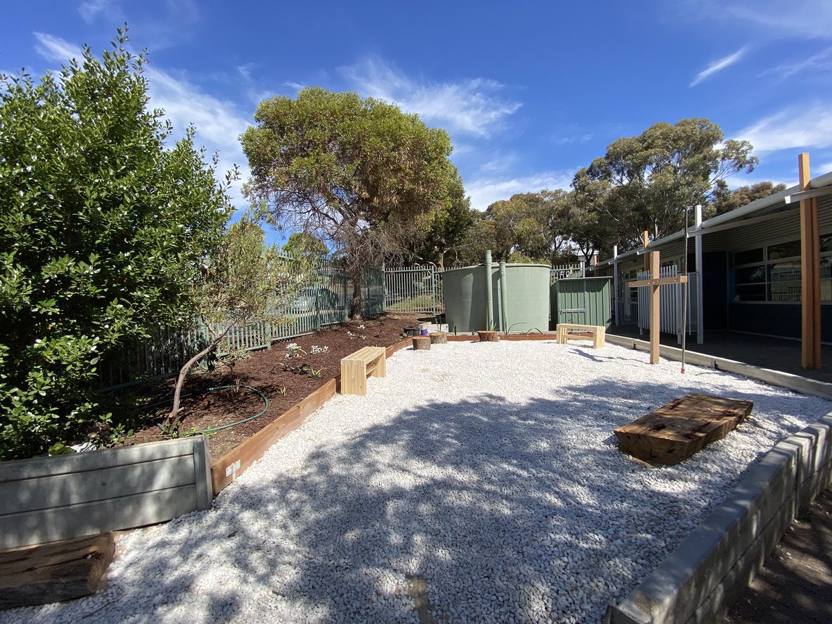 ProjReimaginate's tweet image. We pulled off an incredible one-day transformation today. Ss designed the space, built furniture, and brought our new Japanese Garden to life. We will add a torri gate, Koi fish mural and bamboo to screen the street.Awesome effort from kids on a hot, Spring day!

#ProjReimaginate