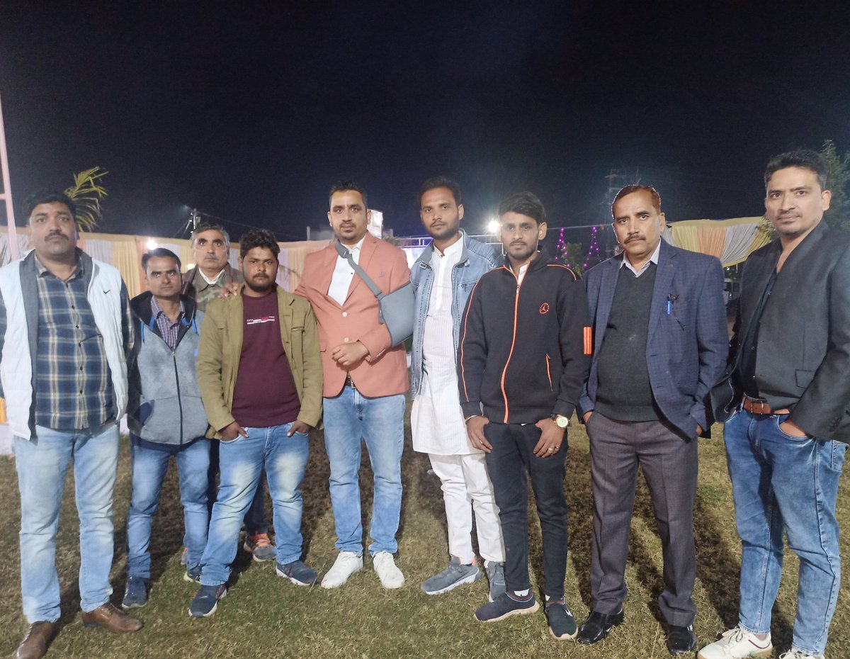 अनुज श्री राम शर्मा के तिलकोत्सव में पहुँच कर सभी परिवारजनों से मुलाकात की।।
एवं परिवार को शुभकामनाये प्रेसित की।।