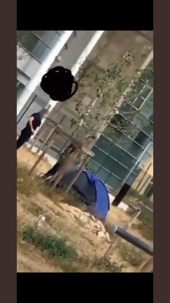 HDS75Paris's tweet photo. Nous sommes aussi témoins de ces agissements de la part de la #Police à #Paris …
Vraiment pas de bol !! https://t.co/JF1UHLcXSk
