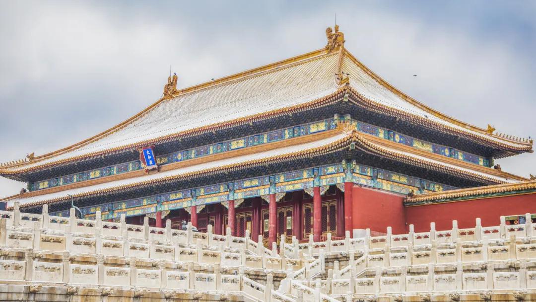 Spring-Summer-Autumn-Winter in the Forbidden City, Wonderful and Brilliant Place