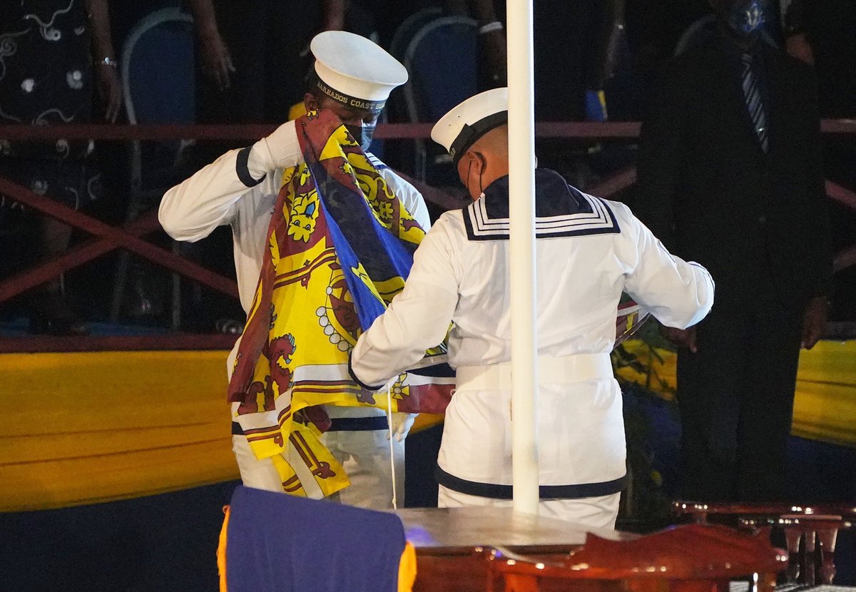 calvinrobinson's tweet photo. The Royal Standard was lowered for the last time in Barbados, the world's newest republic

A great country and a great shame to lose Her Majesty The Queen as head of state

After nearly 400 years as a constitutional monarchy, Barbados remains in the Commonwealth of Nations

GSTQ https://t.co/wqoucElXQV