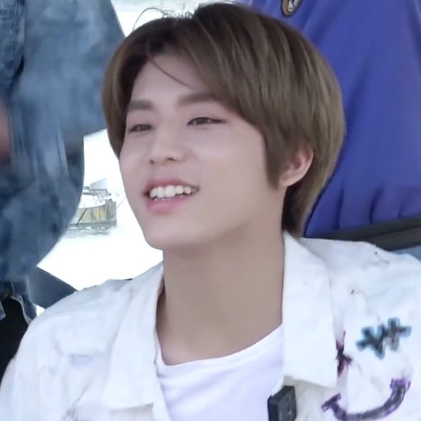 he's so beautiful

#PARKJEONGWOO #박정우 <a href="/treasuremembers/">TREASURE</a>