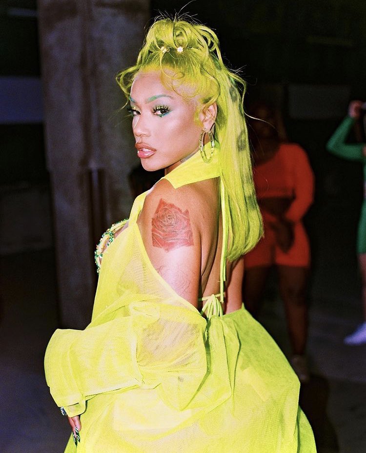 hourlystefflon's tweet photo. @stefflondon https://t.co/YeeRke8pNY