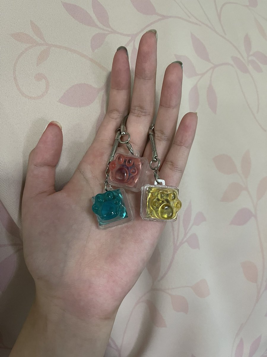 yokkiemeeped's tweet photo. @isnt_it_caps ได้รับของแล้วค่า สีน่ารัก ม่อบแม้บๆมาก😘 https://t.co/RjBRDy7CRz