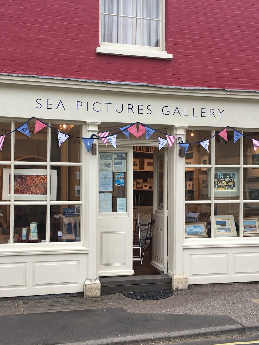 Visit_Clare's tweet photo. Keen to shop local this Christmas? Then Clare is the place for you. Our lovely independent shops are full of gifts and treats this festive season. And a warm welcome is always guaranteed - https://t.co/jARYOzlJgI https://t.co/qFwcPzxRAW