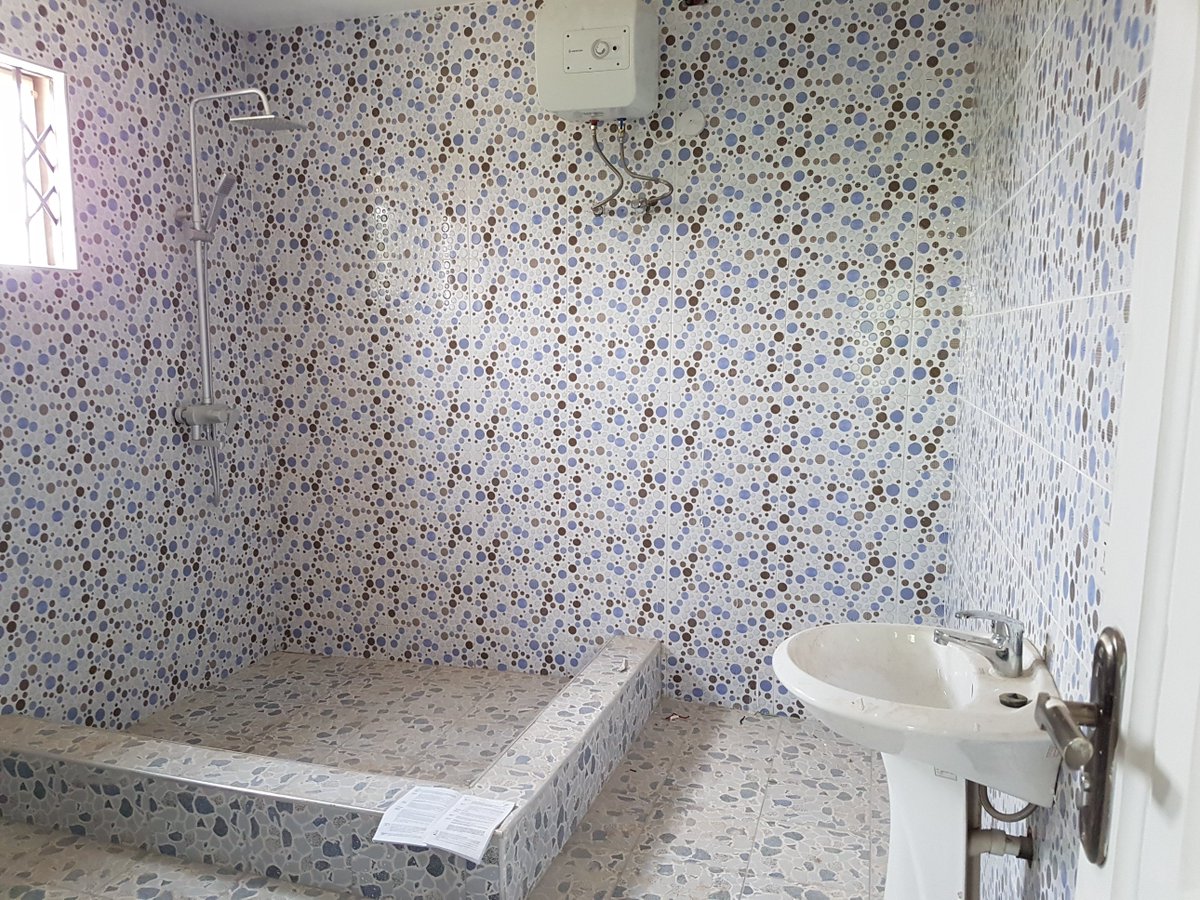 Properties7G's tweet photo. 7G Properties
@Properties7G
·
Nov 17
5 BEDROOM HOUSE FOR RENT AT TRASACCO

GHC9.500/MONTH

Call 0542591712 or 0204305540 for free viewing https://t.co/67yCy6Pt7b
