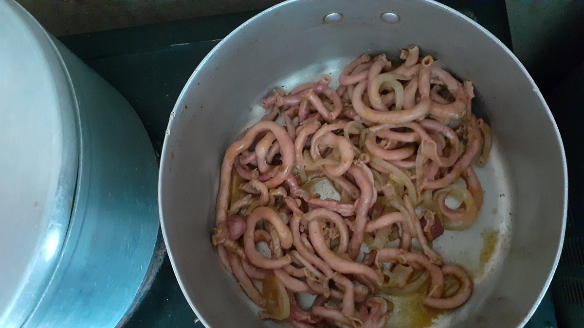 MKAMKPN's tweet photo. Start preparing meal for tonight load shedding can start at13H00 and come back at 21H00,yooooo this is not fair at all😪😪😪😪😪 https://t.co/bdyxflVgCD