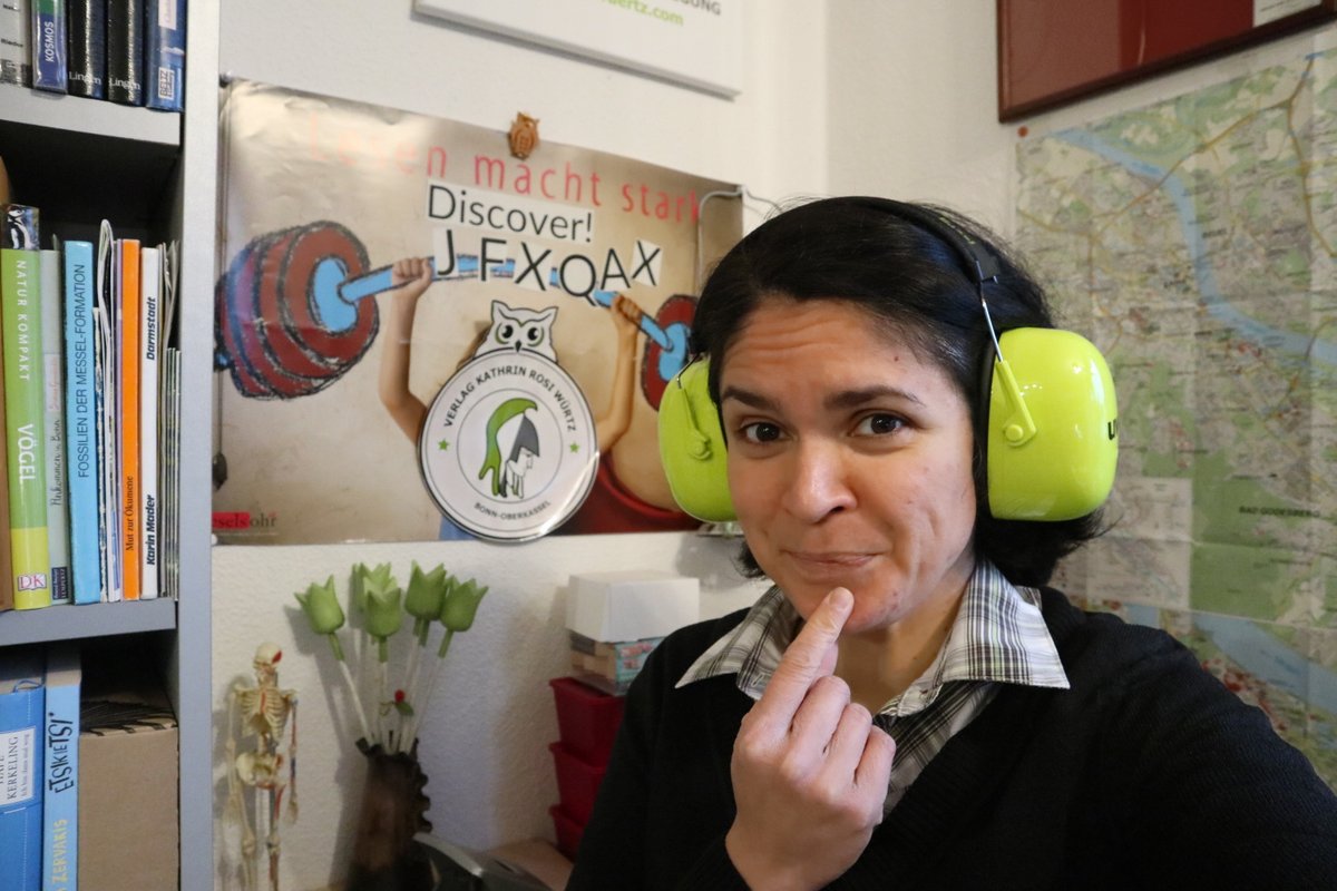 RosiWuertz's tweet image. 🧭🎓Bin ja mal echt gespannt, ob irgendjemand im Online-Workshop den "Fehler" im Bild erkennen wird! #geocaching #trackable #kinniswelt #unibonn #datenmanagement