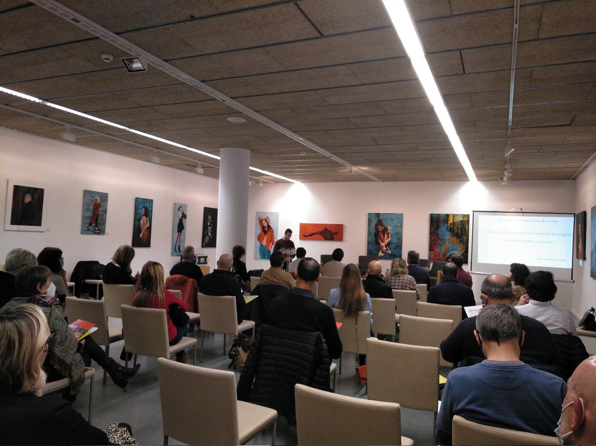 vicegurrea's tweet photo. Comencem la Jornada de Networking de l'AMERC a Sta. Perpètua de Mogoda, per afrontar reptes comuns i apuntar solucions col•laboratives @pespm @ajuntamentSPM #pimes #TransformacióDigital https://t.co/8w3KhRTVit