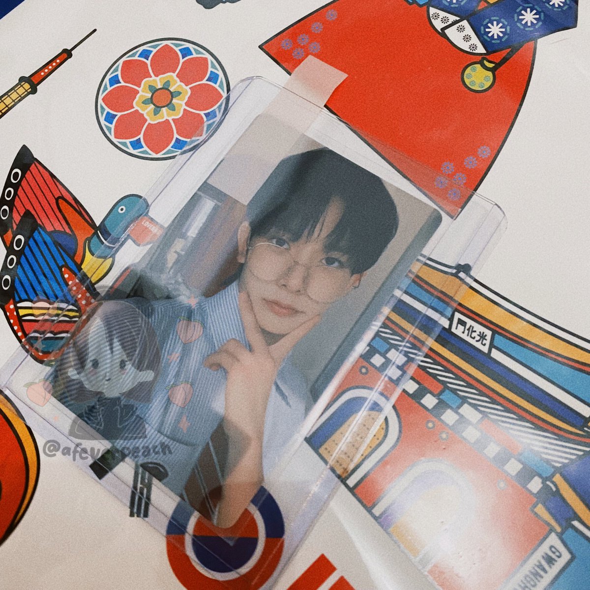 afeverpeach's tweet photo. 💌 #jimails
📬 @DBBPASABUY 

ito talaga yung nagpatili sa akin pagka-unbox ko eh. as in. thank you so much for all the help para mapauwi ‘to sakin! ji hee specs haver finally! until the next pasabuy! 💓💓💓 #SalamatDBB https://t.co/519Y6Ay2Bu