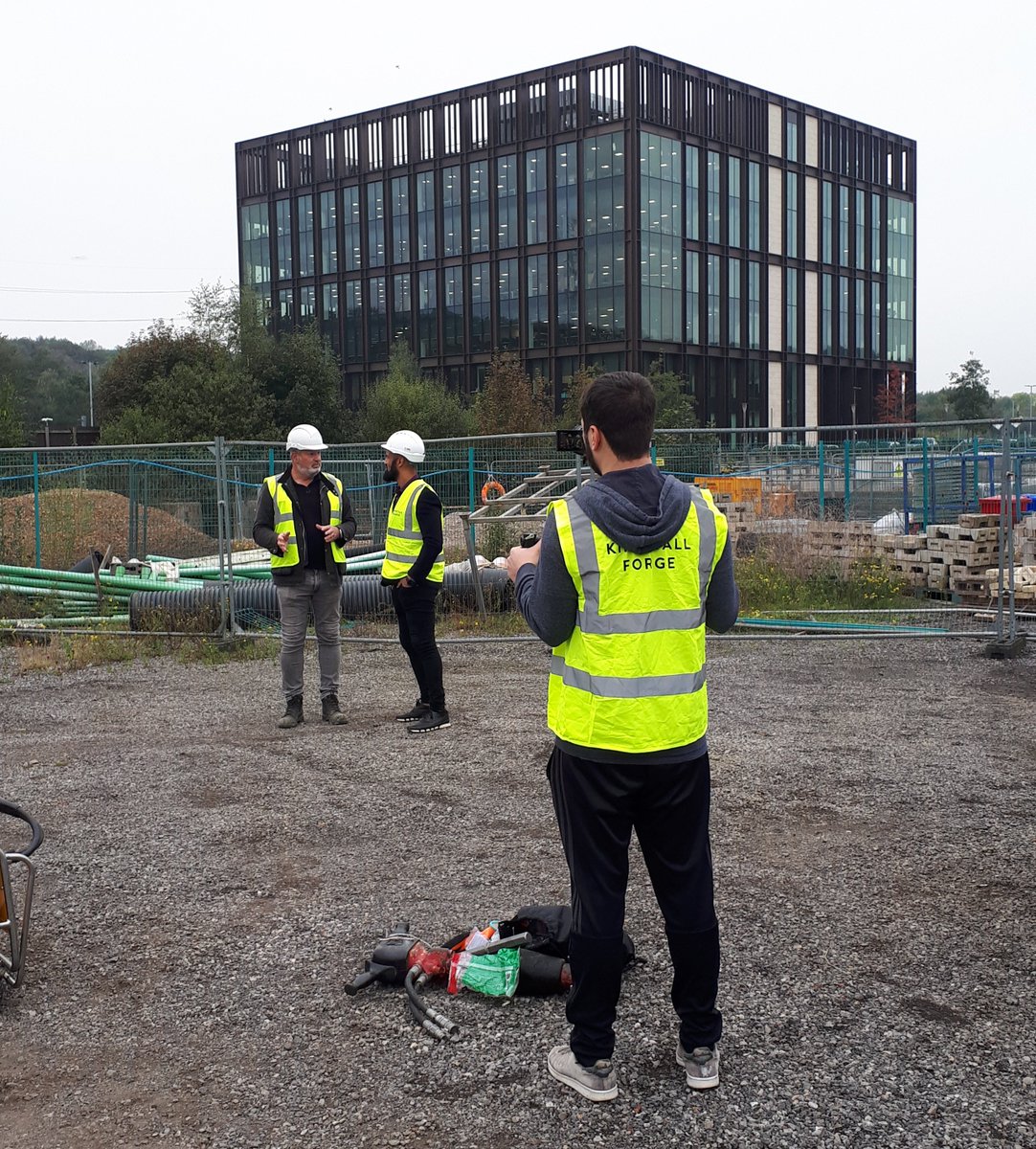 New Site Operative training becomes a reality thanks to #LetsTalkRealSkills 
Watch the🎥film that brings this exciting new #construction course to life, made possible by #collaboration between the construction industry and education using #ESF funding. 
westyorkshirecolleges.co.uk/news/2021/11/n…