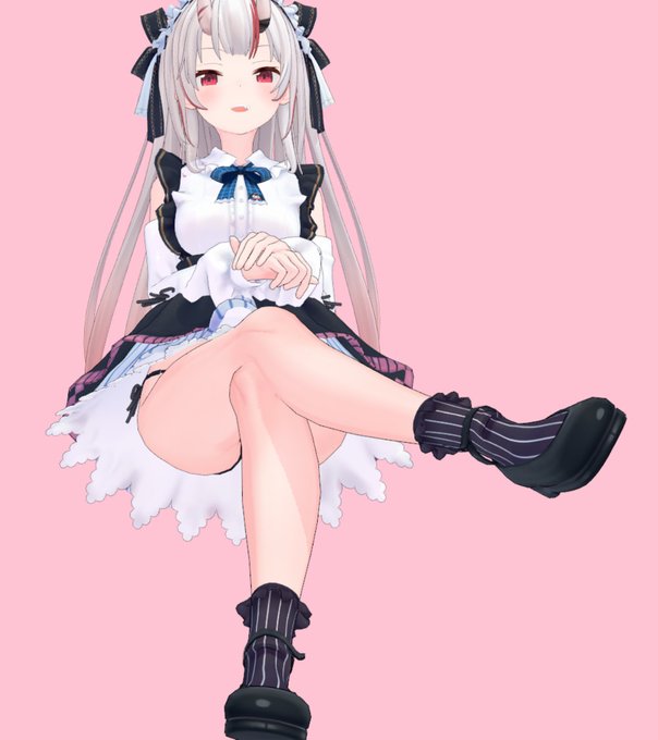 ・小物テクスチャ作成
背中の紋様も追加しました～🤗
どうやったら見えるんだ?と思ってましたが
こういうポーズの時に見えるくらいですね
ぱんつはスカートのリボンを流用して紐パンにしておきました😋
明日は小物の物理関係、シャツ開きモーフ等続きですね 