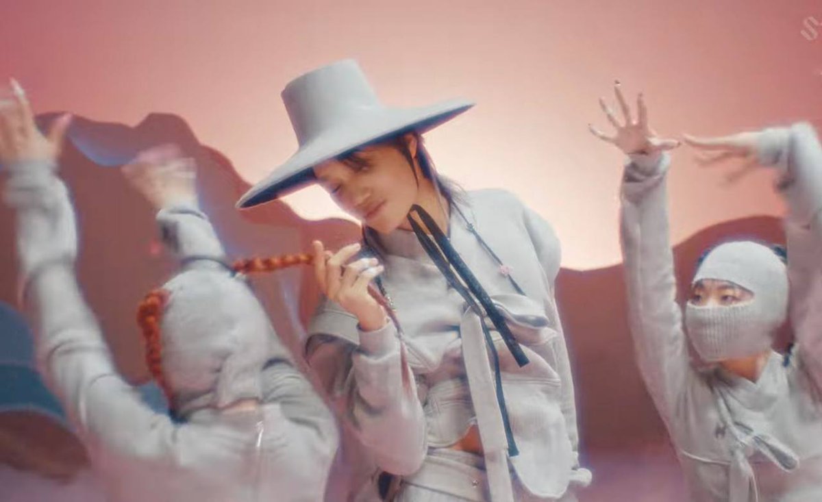 Dandanie_IR's tweet photo. “FEELS GOOD TO BE THE BAD GUY”

KAI
Peaches out now
#KaiComebackDay
카이 컴백
@weareoneEXO https://t.co/prBCJisT8m