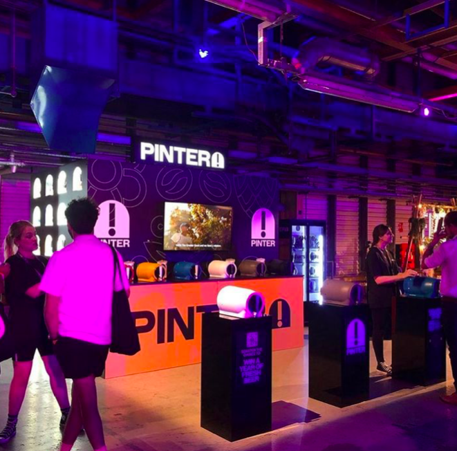 EvolveGroup4's tweet photo. Take a look at this awesome exhibition stand, display and signage that we made for @pinter_freshbeer at @brew_ldn We think it looks class and what a cool product too! Have you tried? Brew your very own fresh beer at home! Amazing! #pinter #freshbeer #brewldn #festival #signage https://t.co/FNHOzGtp08