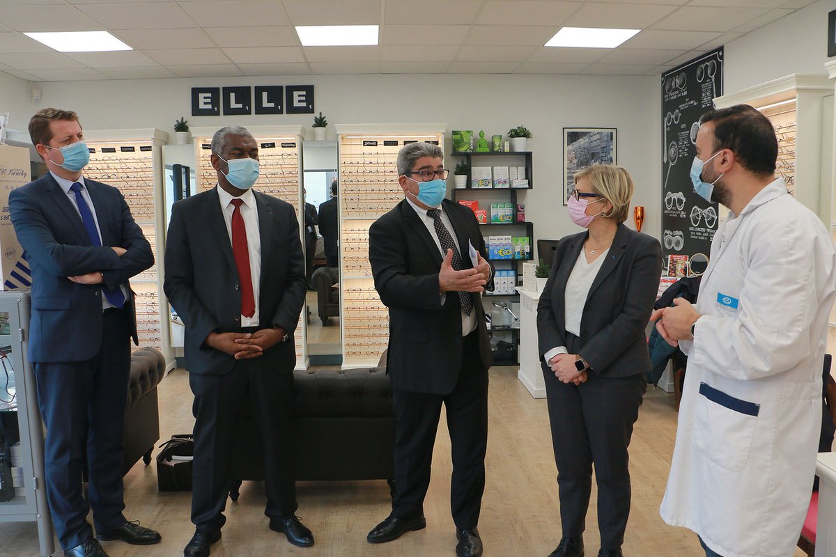 cpam56's tweet photo. 📣[Conférence de presse] 💯% Santé !

Le saviez-vous ❓🤔

👉 Aucun reste à charge pour tous pour les soins et équipements coûteux dans les secteurs de l'#optique, du #dentaire et des aides #auditives.

@Prefet56 https://t.co/XsdhS6QcL8