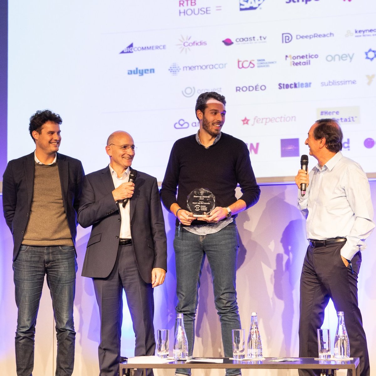 Et de 3 !! Dealt élu "Start-up de l’année 2021" par un jury d'exception, lors de l'événement "Connect Lille" organisé par <a href="/DiamartGroup/">Diamart Group</a> 🍾🤩

Troisième récompense pour l’équipe après les Trophées de l’innovation <a href="/Leclerc/">E.Leclerc</a> et 100% Retailtech <a href="/LSAconsommation/">LSA Commerce & Conso</a> 🏆🏆🏆

Keep pushing 🚀