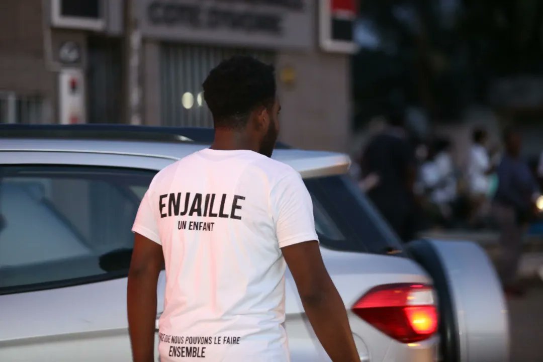 Africamillenium's tweet photo. Avec le ❤ nous nous sommes rassemblé
Avec le ❤ vous avez donné
Avec le ❤ nous continuerons 
#Ensemble nous allons #Enjailler 1000 enfants pour #Abobo2021

#Africanewmindset #1000Sourires #Noël 
#EnjailleUneEnfant https://t.co/iPtduveHPR