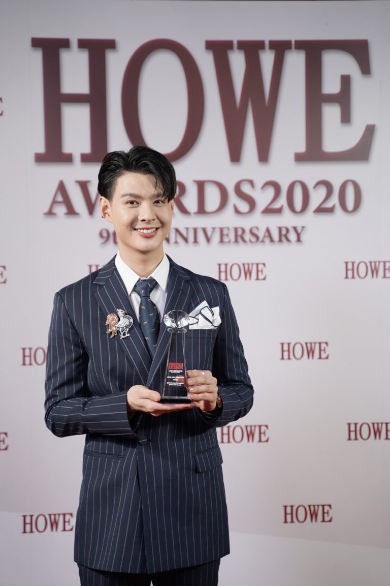 SAINTHOODx's tweet photo. 📁 KAZZ l 30-11-2021 |
📝 จัดเต็ม! สุดยิ่งใหญ่ ‘HOWE Magazine’ ฉลองครบรอบปีที่ 9 ก้าวขึ้นสู่ปีที่ 10 งาน “HOWE AWARDS 2020”

รางวัล HOWE NEW GENERATION
คุณศุภพงษ์ อุดมแก้���กาญจนา IDOLFACTORY Co.,Ltd.

🏷 : https://t.co/GZmuLZEjoo

#Saint_sup #MingEr #idolfactoryTH #HoweAwards2020 https://t.co/Ix6BFtFwwQ