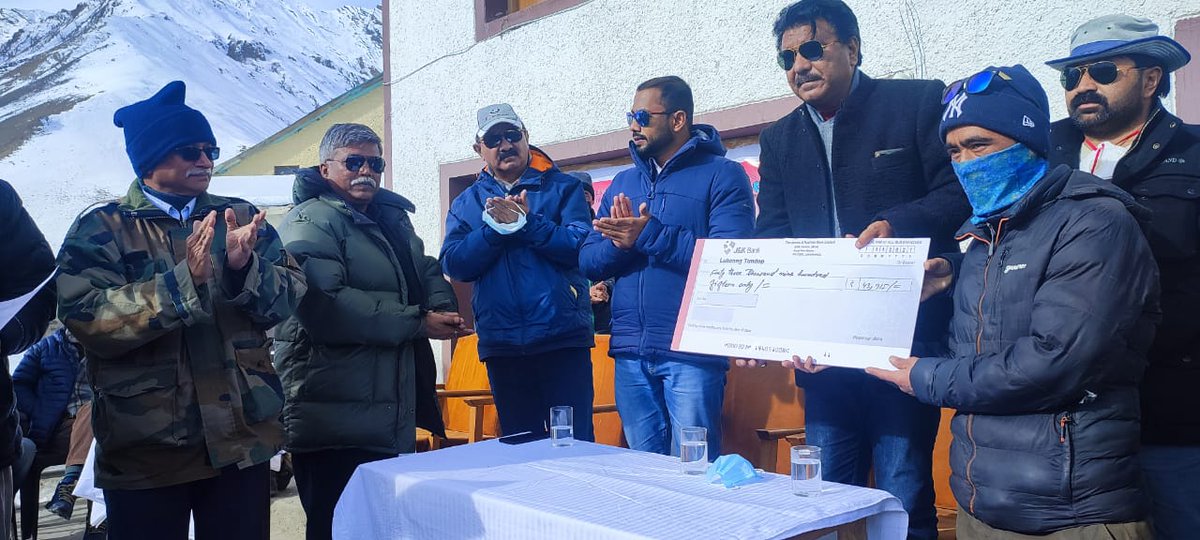 LadakhRo's tweet photo. Hon'ble CEC Sh @FerozKhan_Kgl disbursed compensation to the beneficiaries of village #Rangdum in the presence of Sh. @santoshsukhdeve, IAS, CALA #NH301, Col Rajeev Kumar, ED(P) @LadakhRo & @ColShivkumar GM(P) PMU-Kargil
@nhidcl @MORTHIndia @DIPR_Kargil @lg_ladakh @nitin_gadkari https://t.co/zQhuP3vqQI