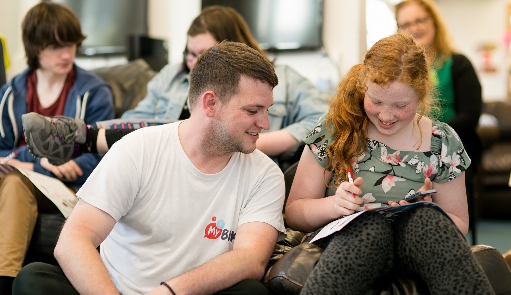 "Primary school is too young to learn about £".

But adult £ habits form from age 7!

Today we're kicking off the convo with 180 7-11 y/os @berrymedeschool #ealing <a href="/wingfieldschool/">Wingfield Primary</a> #greenwich &amp; Medina Primary #portsmouth

#FinancialEducation <a href="/KickStart_Money/">KickStart Money</a> <a href="/centreforfincap/">The Centre for Financial Capability</a>