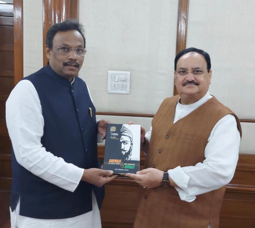 TawdeVinod's tweet photo. संगठनात्मक विषयों के क्रियान्वयन के लिए आज आदरणीय राष्ट्रीय अध्यक्ष @JPNadda जी से मिलना हुआ । 
आपका सामाजिक एवं राजनीतिक जीवन का अनुभव हमेशा मेरा मार्गदर्शन करता रहेगा। https://t.co/1CFVYOHkPR