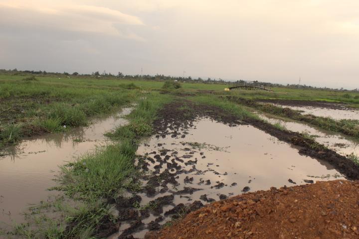MercyOlal's tweet photo. If we want better tomorrow for our generation,let's start with Agala Bridge the community  itself feels the pain more.@TheDebateGuru @EACCKenya  @KisumuCountyKE @kisumucounty @AnyangNyongo @TIKenya @TISAKenya @poeticscarlet @PolicyinKenya @PodiumAfrika 
#TheMissingBridge https://t.co/l5PlJDghrx