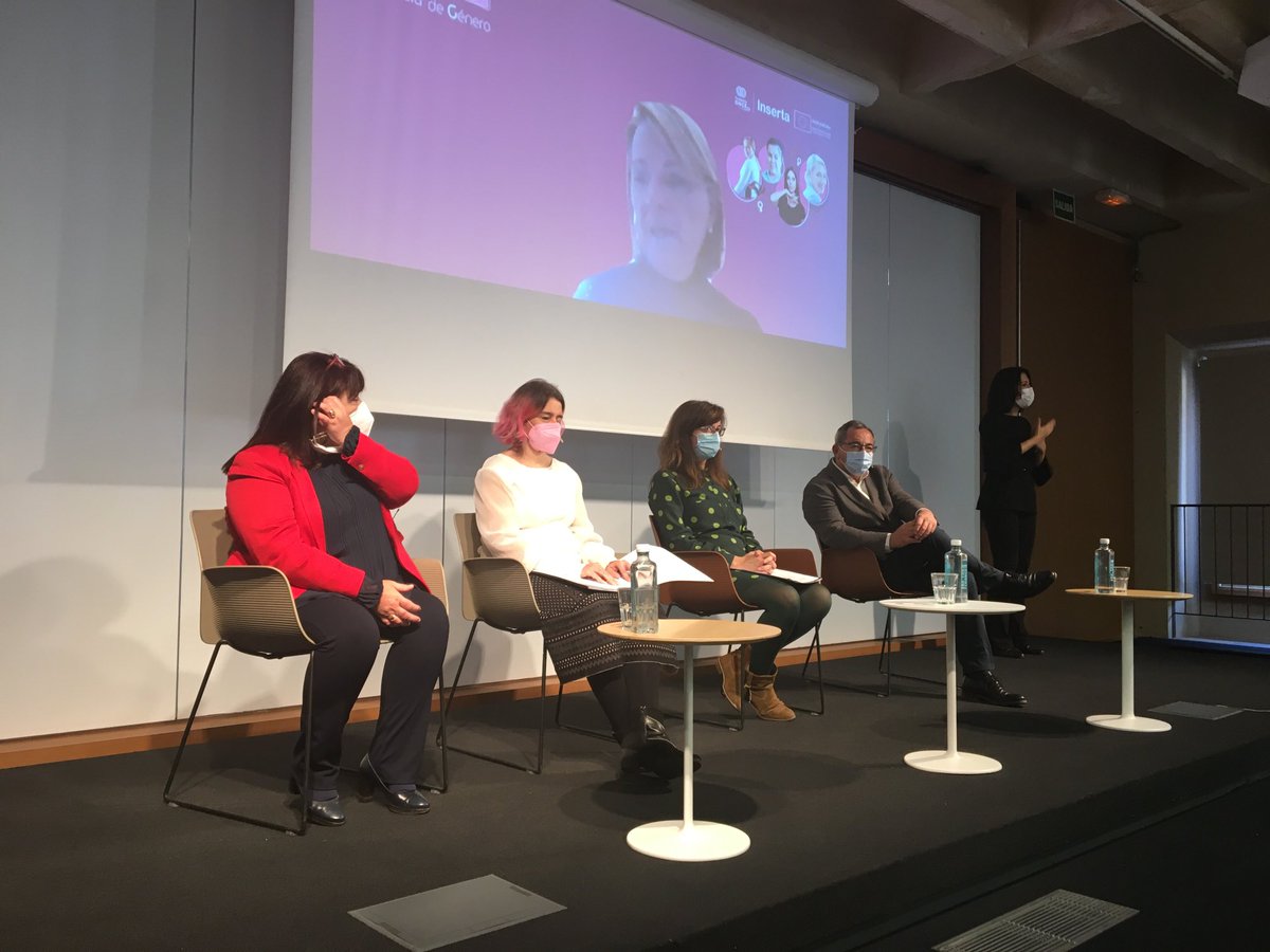 BalasMontse's tweet photo. Rosa Estarás, eurodiputada ‘estamos trabajando para tipificar la violencia de género como un euro delito. Esto va a permitir incrementar la protección de las mujeres de manera más efectiva’ https://t.co/xSQU0NK7aA