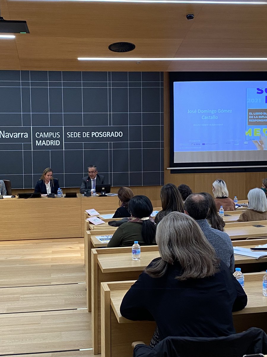 icmedia_es's tweet photo. José Domingo Gómez, director general de #autocontrol , Los influencer se han convertido en un medio de comunicación muy importante y como ha crecido la inversión publicitaria en este nuevo canal 

#InfluencersTrustProject #InfluenciaResponsable #SicSpain2 https://t.co/W950YKkwHK