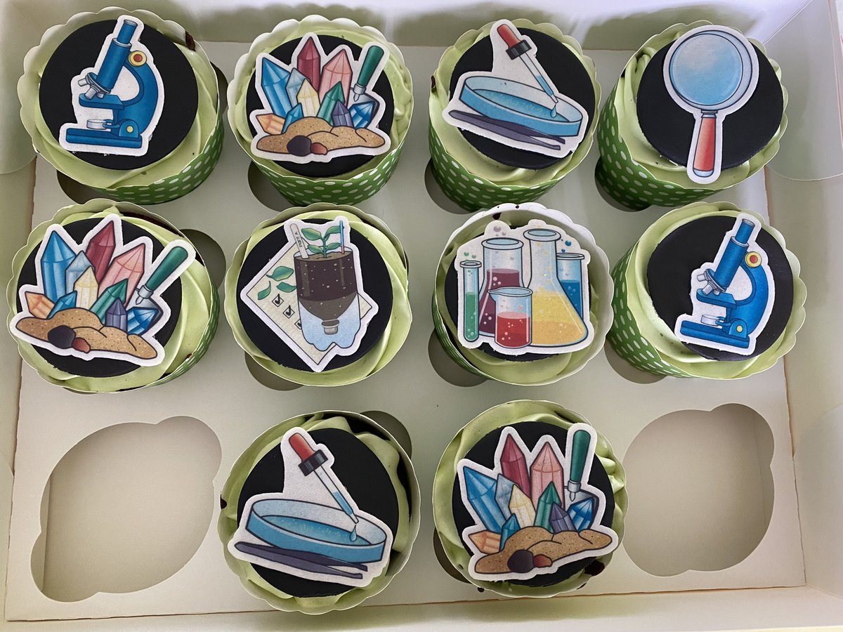 Cupcakes_Sandy's tweet photo. Science theme cupcakes 
🧁🔬🧬🧪🥼🧫 #sandyscupcakesuk https://t.co/8URnzuhHwD