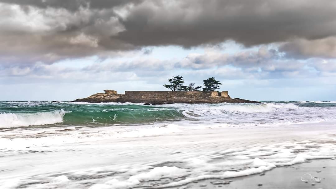 malauro16's tweet photo. 📷 #paysagemarin #landscapephotography #stbriacsurmer #MagnifiqueBretagne https://t.co/eoWu7Tcpbj