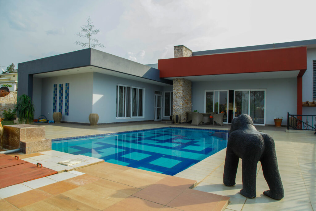fdg_africa's tweet photo. #tuesdayreality !
It is possible! Every design we make can come to life. This is a modern residential home designed and built by #FDGAfrica along the slope.
Followπ
#architecture #construction #render #design #designthinking #home #RwOT #Kigali #Rwanda https://t.co/30sNAIrvRZ
