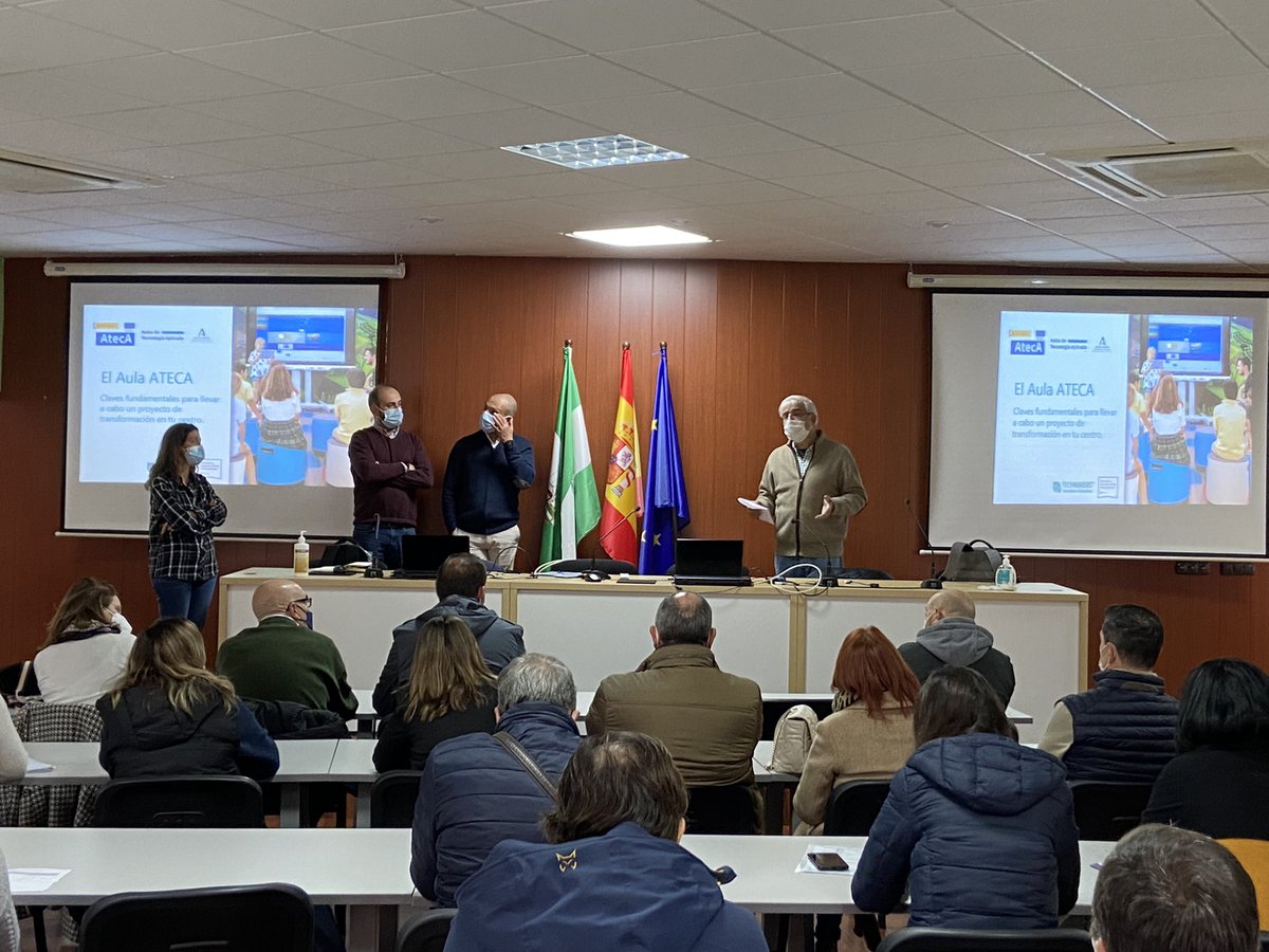 Techmakers_Stem's tweet photo. Hoy estamos en el @CEPdeCadiz @CEPdeJEREZ @tu_cep realizando una formación sobre #AulaAteca para jefes de departamentos de ciclos formativos
Encantados de ofrecer nuestra ayuda para esta oportunidad que están recibiendo por medio de @EducaAnd @Mineduc y Fondos Europeos
#Andalucía https://t.co/iTmiPXxKfR