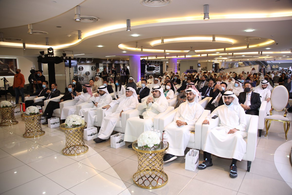 GACMOTORKWT's tweet photo. أطلقت جي ايه سي موتور المطوع والقاضي
أيقونات جي أيه سي GA6 &amp; GS4 في معارض��ا
بحضور الشيخ فهد نايف الأحمد الجابر الصباح والسيد شينج ينجرو المستشار الإقتصادي والتجاري بالسفارة الصينية بدولة الكويت وطاقم السفارة
والسيد عمر سليمان القاضي المدير التنفيذي بمجموعة المطوع والقاضي https://t.co/IxBXWRC9fr