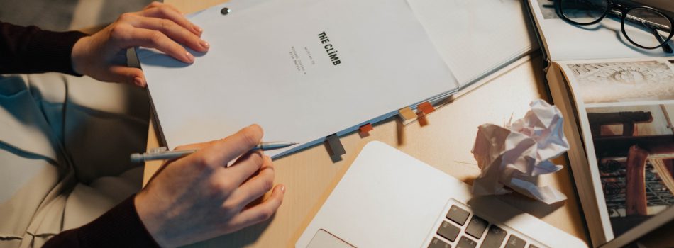 WGI (@writersguildirl) on Twitter photo Screen Skills Ireland <a href="/screenskillsire/">Screen Skills Ireland</a> & Screen Skillnet <a href="/ScreenSkillnet/">Screen Skillnet</a> host script consultant & story expert Michael Hauge for two 4-hour workshops in January. Apply to attend by noon on Friday 3rd December screenskillsireland.ie/course/story-m⦠Screen Skills Ireland <a href="/screenskillsire/">Screen Skills Ireland</a> & Screen Skillnet <a href="/ScreenSkillnet/">Screen Skillnet</a> host script consultant & story expert Michael Hauge for two 4-hour workshops in January. Apply to attend by noon on Friday 3rd December screenskillsireland.ie/course/story-mā¦