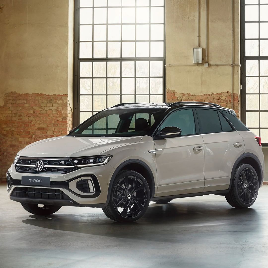Ardasa2000's tweet photo. 🆕 ¡Así es el Nuevo #VWTRoc! Diseño expresivo y tecnología innovadora.

✔️ Interior de alta calidad con panel de instrumentos de nuevo diseño.

📱 Equipado con tecnología de segmentos superiores.

💪 El #VWTRoc llegará con un motor de 300 CV.

📅 Llegarán en la primavera de 2022. https://t.co/3zPkQ1UTJo