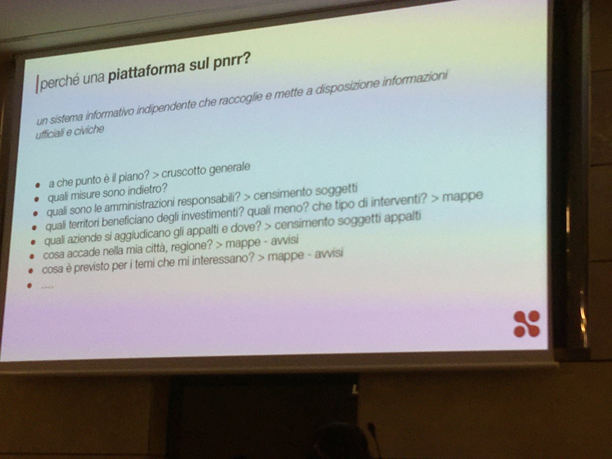 Monithon's tweet photo. Vittorio Alvino di @openpolis: ecco come vorremmo disegnare #OpenPNRR la nuova piattaforma sul #PNRR: 
1) mettere a disposizione l'informazione e 
2) coinvolgere i cittadini nella valutazione degli interventi

#datipercontare #gendergap #impattodigenere #MonitoraggioCivico https://t.co/vNkAT6qdlv