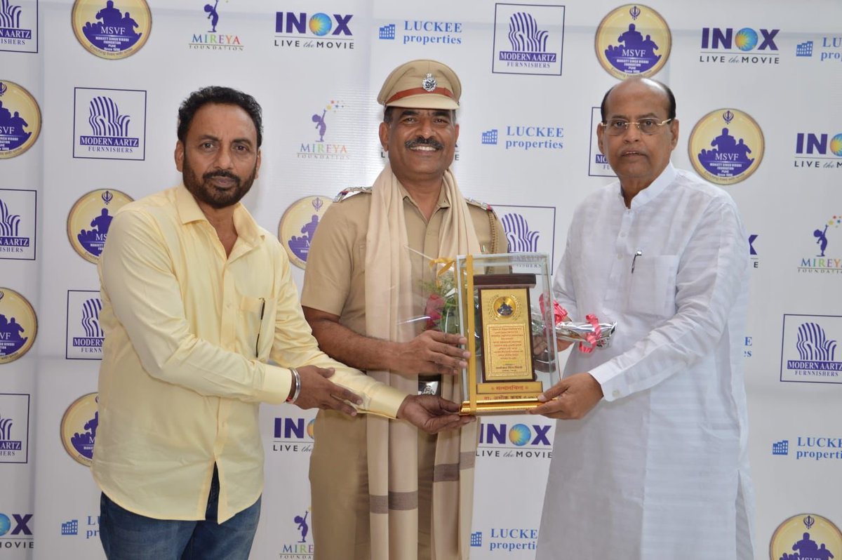 NGO_MSVF's tweet photo. MSV Foundation organised #Antim Movie Special screening for Covid19 front line warriors Police Officers, Doctors ,Nurses ,Social workers, Advocates, Healthcare workers and offered a heartfelt gratitude by felicitating them for the noble work they have done towards the society. https://t.co/R2Z8WkH9lv